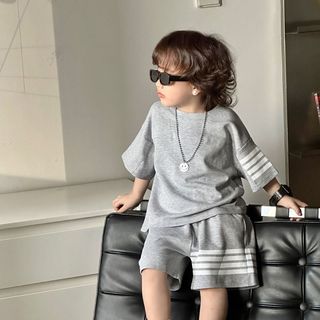 Set thể thao cho bé tay ngắn phối sọc – quần short co giãn, mặc đi chơi mùa hè