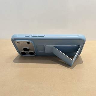 Ốp lưng iPhone kèm giá đỡ kiêm dây đeo tay chống sốc chống vân tay cho iPhone 13 14 15 16 17 Pro Max