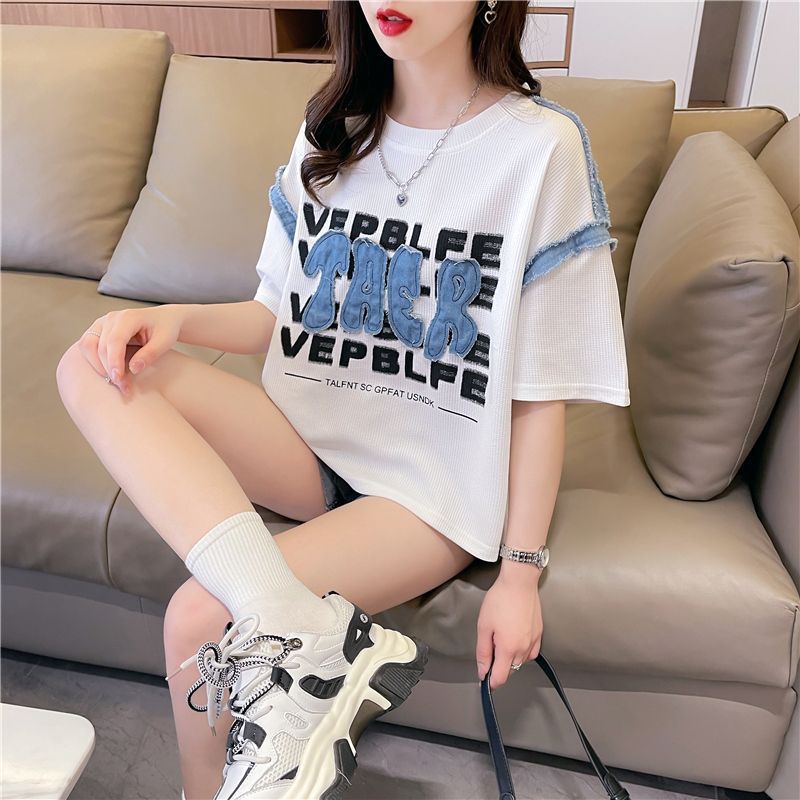 Áo thun denim phối vải chắp ghép dành cho nữ, in chữ thời trang, cổ tròn, dáng rộng, cỡ lớn, trẻ trung và giản dị