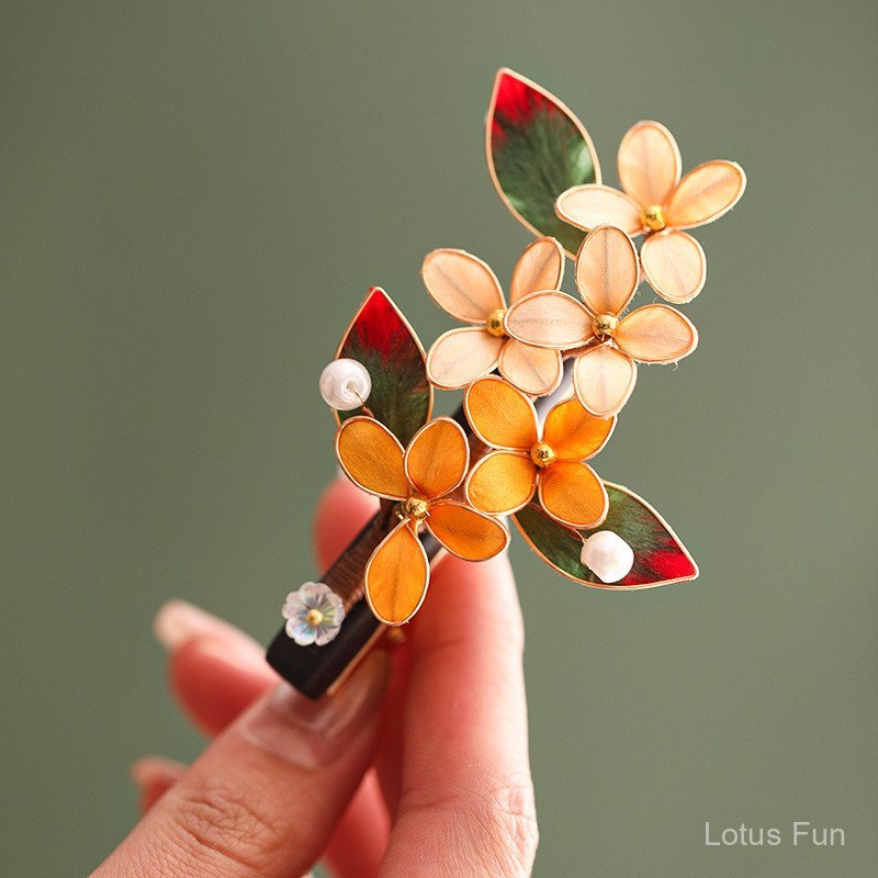 Kẹp Tóc Handmade Từ Gỗ Đàn Hương Cổ Điển Với Họa Tiết Nhung Filigree - Phù Hợp Cho Trang Phục Hanfu Và Phong Cách Trung Quốc