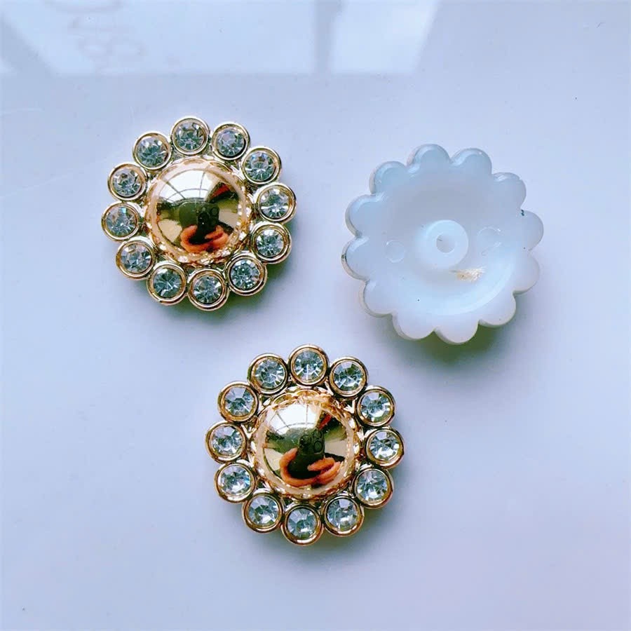Set Charm Luxury Ánh Vàng Đính Đá – Charm Gắn Dép Sang Trọng Cao Cấp Hot Trend