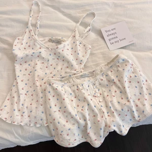 Hoạt Hình Ngọt Ngào In Hình Gấu Bộ Đồ Ngủ Nữ 2025 Pure Desire Phong Cách Quần Short Homewear Set