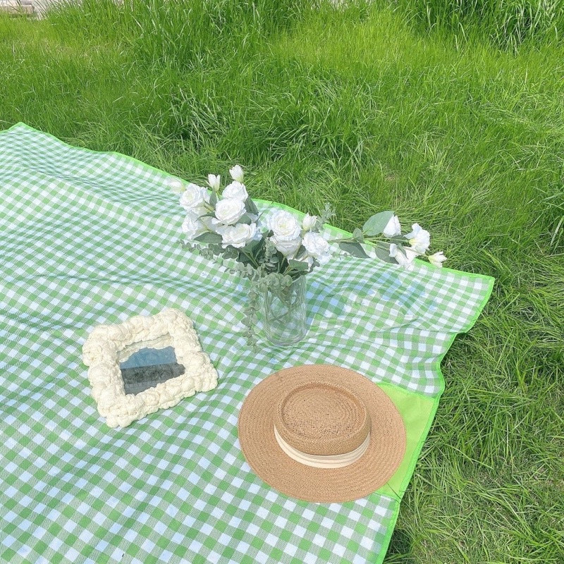 Thảm dã ngoại picnic 2m x 2m, thích hợp đi du lịch, đi phượt chụp ảnh, bạt trải cắm trại gấp gọn, không thấm nước