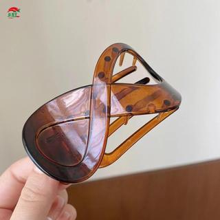Kẹp vuốt tóc xoắn giữ chắc chắn, chống trơn trượt, phù hợp tạo kiểu cho tóc dày và xoăn