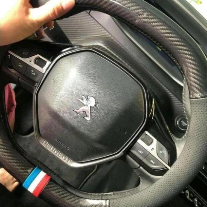Bọc vô lăng xe hơi Peugeot 2008 3008 5008 408 loại carbon d cut 2 đầu có lỗ thông hơi thoáng khí cao cấp