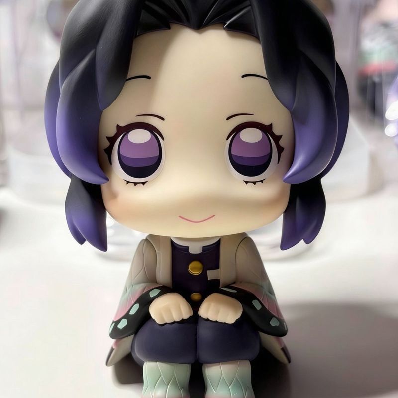 Demon Slayer Bướm Ninja Q Phiên Bản Hình Đầu Lớn Ngồi Tư Thế Ô Tô Khung Xe Mô Hình Đồ Trang Trí Bộ Sưu Tập Quà Tặng Sinh Nhật
