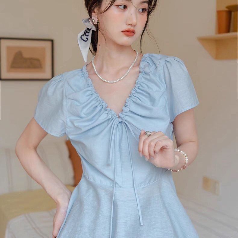 Áo sơ mi ngắn tay nữ cổ chữ V màu xanh đẹp