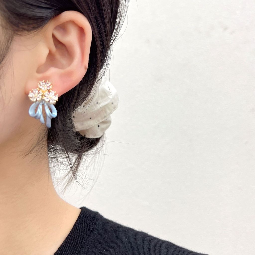 Kẹp tai không viền hoa nơ dễ thương