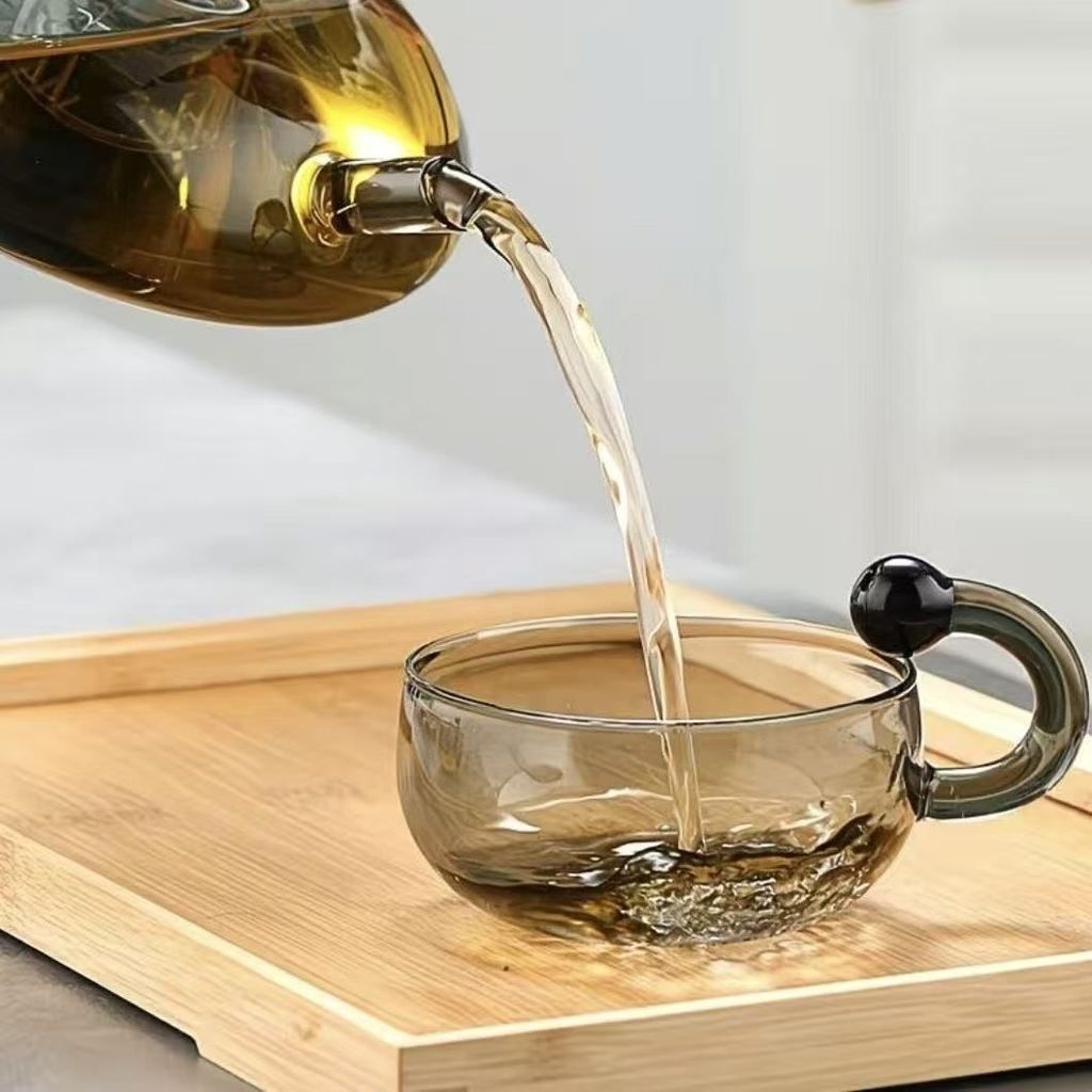 Cốc nước thủy tinh Borosilicate cao đơn giản 200ml Cốc cà phê trong suốt chịu nhiệt Cốc yến mạch gia đình Cốc ăn sáng Tay cầm sáng tạo Cốc nước