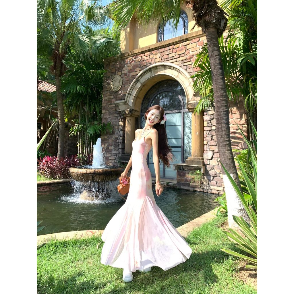 Hoa Slim-fit Sling Dress Mùa Hè 2026 - Thoải Mái và Thời Trang