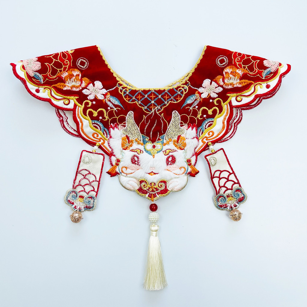 Đầm Hanfu cổ truyền Trung Hoa thêu họa tiết hoạt hình màu đỏ, phù hợp cho lễ hội và Tết Nguyên Đán