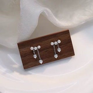 Bông tai bạc 925 với zircon lấp lánh và trái tim ngọc trai, thiết kế ngọt ngào phong cách Hàn Quốc