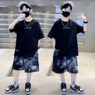 Bộ đồ bé trai mùa hè - áo thun tay ngắn in chữ + quần short loang màu thể thao năng động