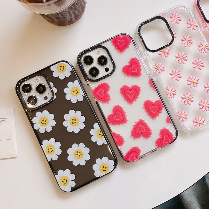 CAPASHIP Giả Thêu Miếng Dán Tình Yêu Hoa Vàng Mặt Nụ Cười Vỏ Mềm Tương Thích Cho iPhone 17 Pro Max Air Plus 16 / 15 / 14 / 13 / 12 / 11 / XR / X / XS / SE / 8 / 7 / 6