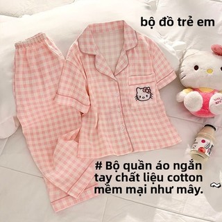 Bộ đồ ngủ cho bé – Áo cài nút tay ngắn quần dài cotton, hình Hello Kitty dễ thương