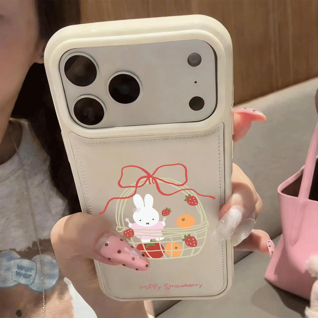 Strawberry Bow phù hợp cho trường hợp iPhone 17Pro 15plus Nhật Bản Hàn Quốc 1312pro cá tính 11 lỗ lớn