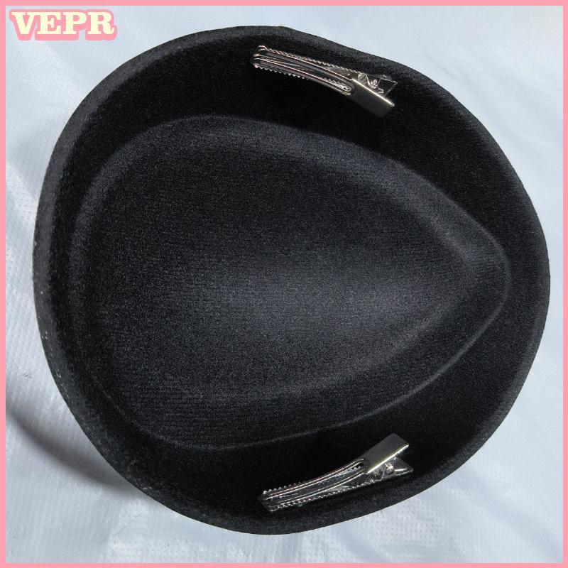 Mũ nồi tiếp viên hàng không phong cách vintage với phụ kiện tóc kẹp