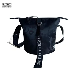 Ba lô Niche Xu hướng thời trang đi lại bằng Nylon in màu đen