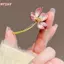 Áo quần và phụ kiện thổ cẩm tinh tế hoa sen dành cho bé gái thanh lịch, sáng tạo