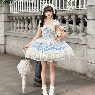 Nữ Đầm Ba Lệ Gothic Style với Thiết Kế Sling và Hỗ Trợ Gạc