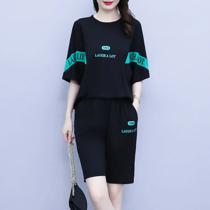 Bộ đồ thể thao dành cho nữ, bộ 2 mảnh gồm áo rộng ngắn tay và quần short rộng rãi, chất liệu vải Sợi Polyester