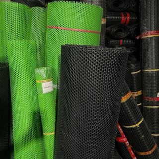 Cao 1m5 dài 50M. Lưới mắt cáo ô 1cm. Màu xanh Lưới làm sàn gà, sàn vịt, làm hàng rào( hàng loại A) mỏng dẻo