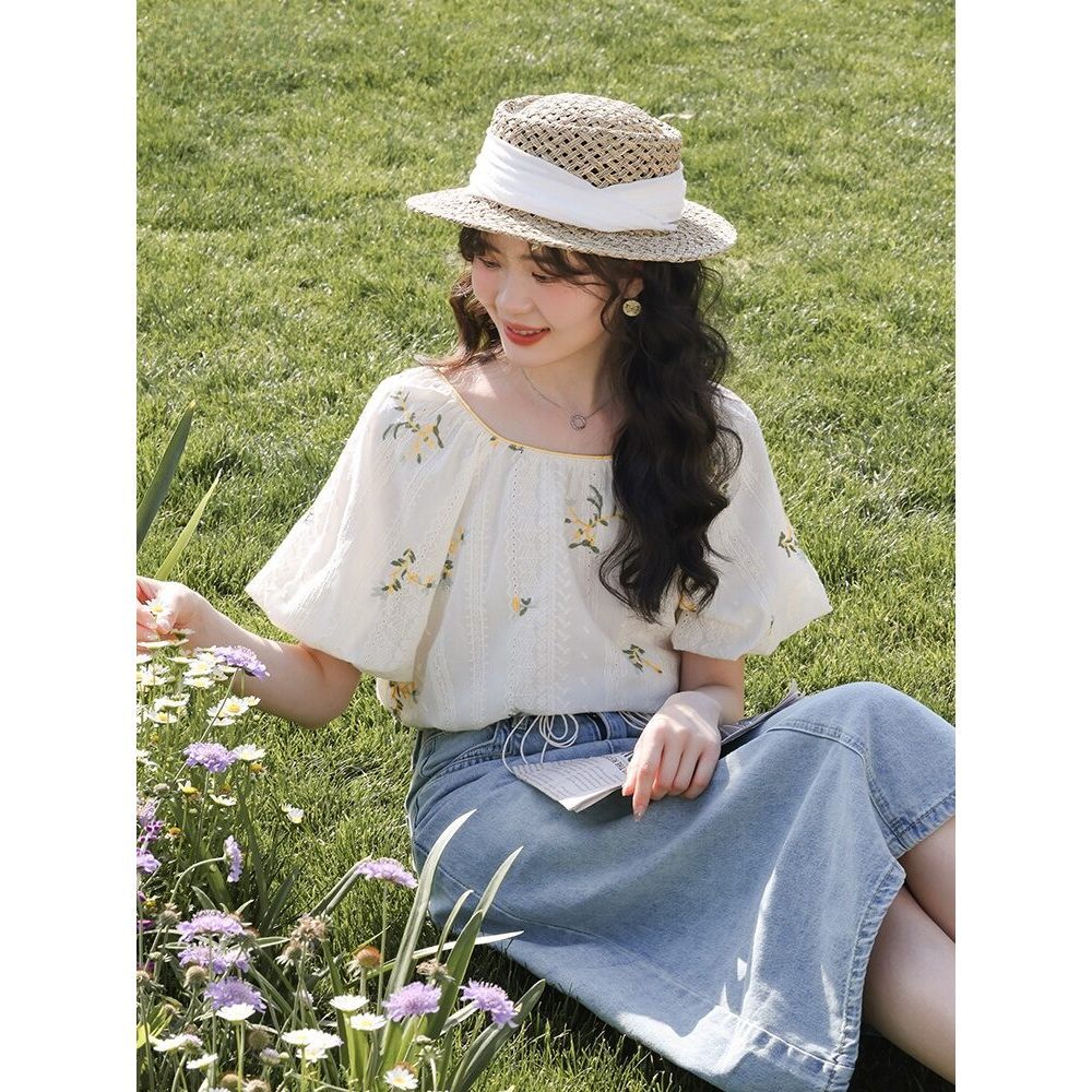 MUTU | Áo sơ mi nữ cổ vuông thêu họa tiết bong bóng vintage, thiết kế thanh lịch cho mùa hè