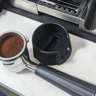 Giá đỡ máy ép cà phê AWNGD, Đế ép cà phê chống trượt chịu nhiệt, Silicone bền bỉ Tăng cường độ ổn định Tamping Espresso Tamping Station Pha cà phê