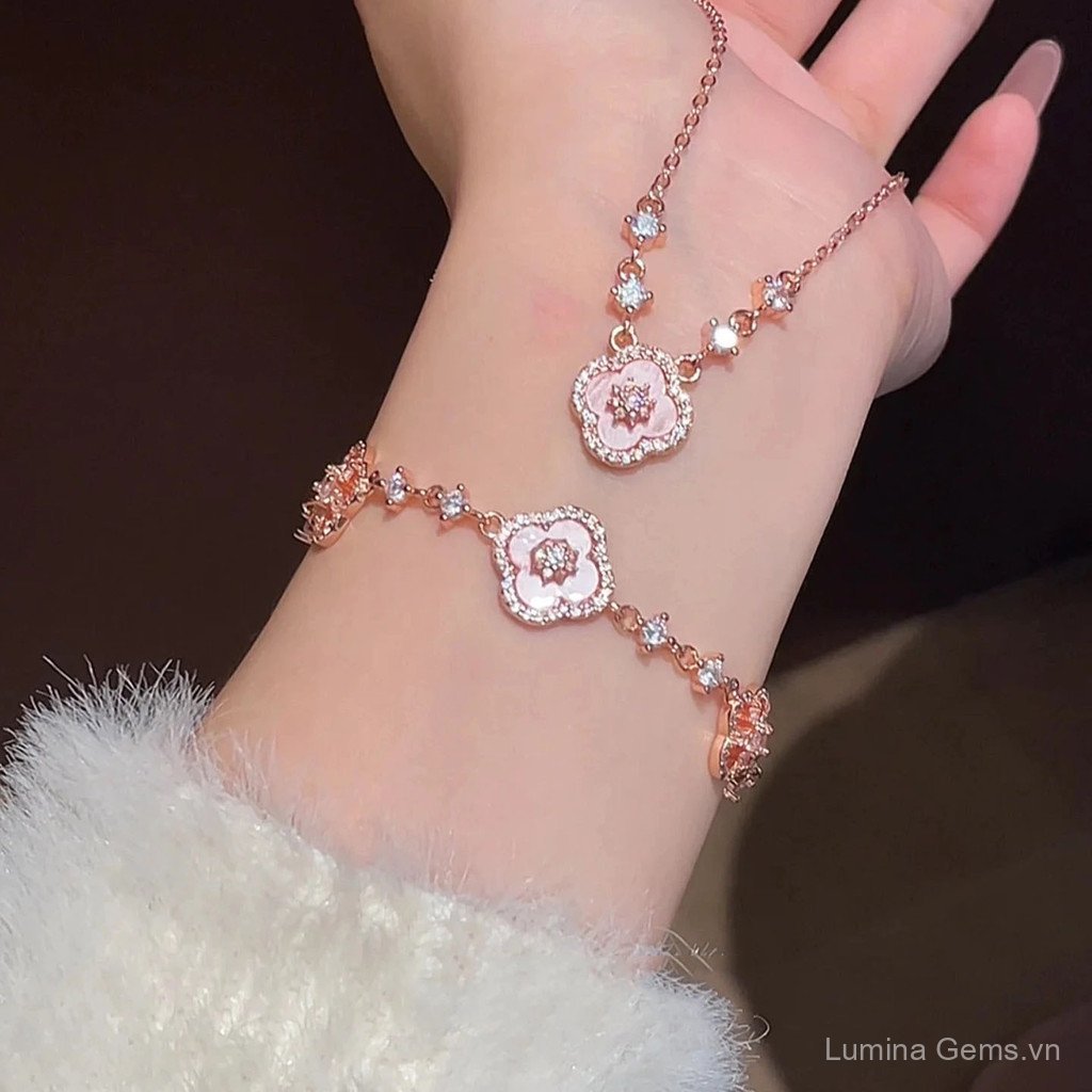 Đồng Set Vòng Tay và Vòng Cổ Phong Cách Hàn Quốc, Màu Hồng Mềm Mại, Họa Tiết Hoa Đẹp Mắt