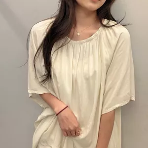 Áo thun nữ một vai mùa hè, dáng rộng thoải mái, chất liệu mỏng nhẹ
