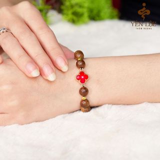 Vòng Tay Trầm Hương Cỏ Bốn Lá - Đá Lưu Ly Mong Cầu May Mắn - Trầm Hương Yên Lộc