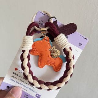 Ốp Lưng Điện Thoại Kèm Kẹp Chống Mất, Dây Đeo Ngắn, Mặt Dây Chuyền, Bền, Di Động