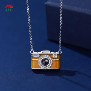 Vòng cổ máy ảnh thời trang với mặt dây chuyền xương đòn