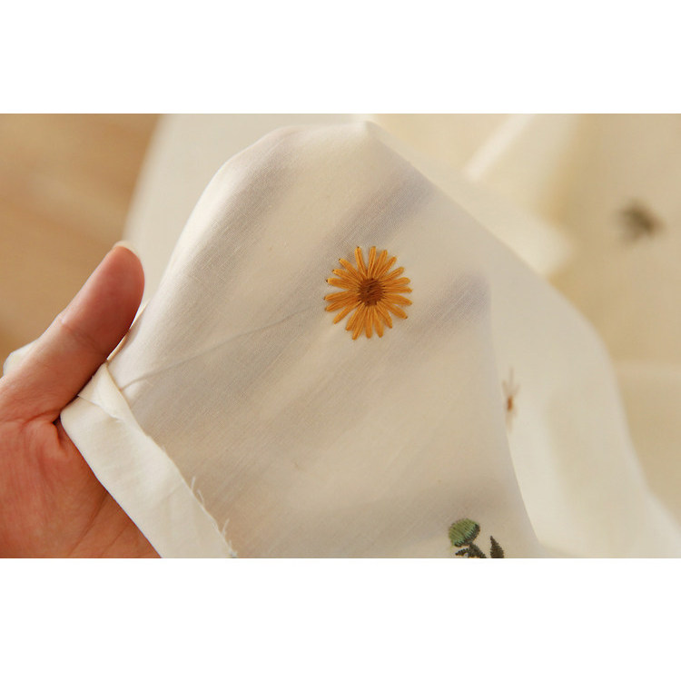 Áo sơ mi nữ màu be họa tiết thêu hoa, chất liệu cotton nguyên chất, size 50x145cm
