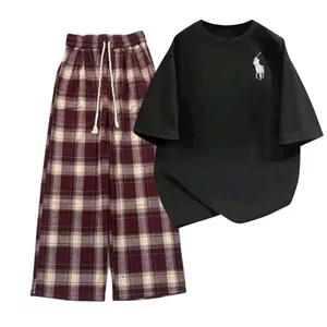 sét bộ đồ nữ Quần kẻ caro ĐỎ+ phối áo phông form unisex - in hình ngựa ở ngguc -quanaao94