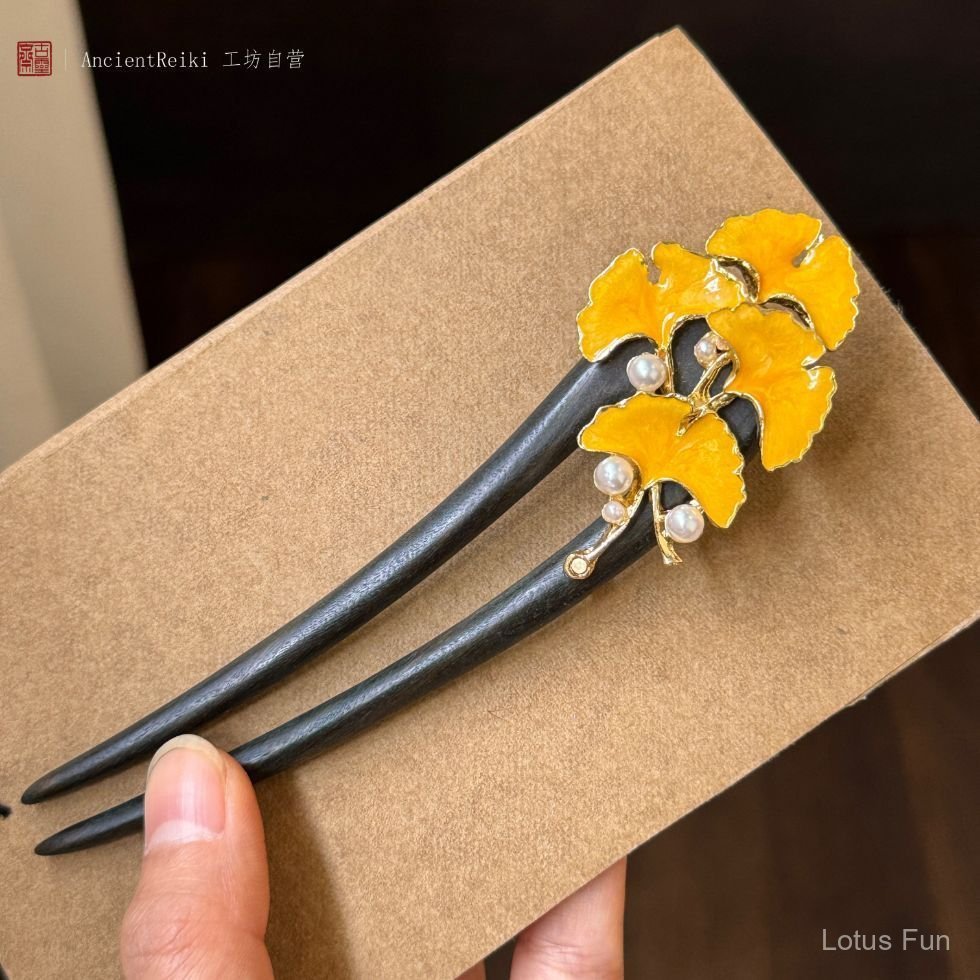 Kẹp tóc gỗ đàn hương phong cách Hanfu, phù hợp cho mùa thu