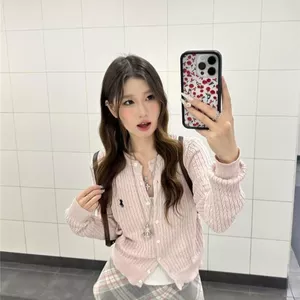 Áo len dệt kim style Hàn Quốc màu hồng, dáng slim-fit, phù hợp Xuân Thu
