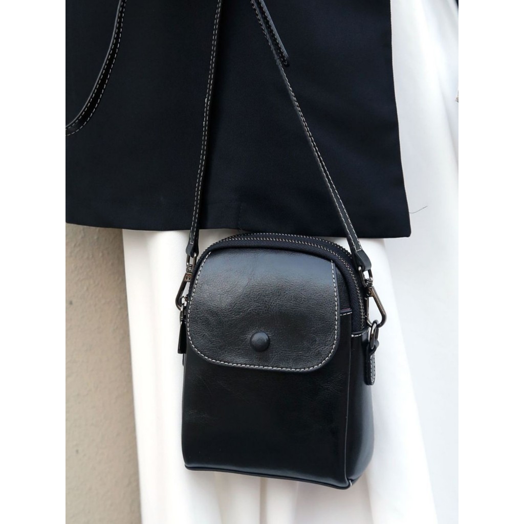 Genuine women's shoulder bag made of oil wax cowhide, women's dumpling bag, ladies' crossbody genuine leather bag, practical shell bag, shiny leather phone and coin purse