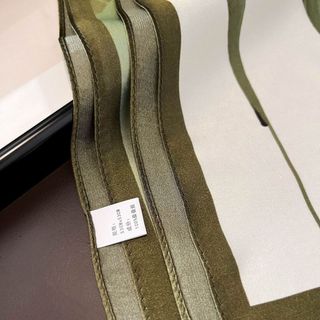 Khăn lụa vuông 53x53cm, 100% lụa dâu tằm màu hoa sen, cao cấp