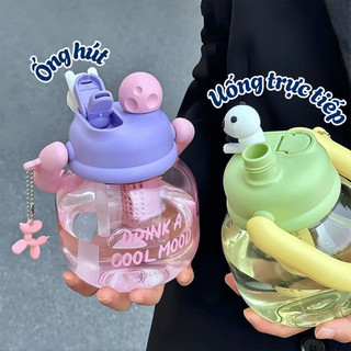 Bình Nước Gấu Trúc Nhựa An Toàn 800ml MAISON, Bình Nước Kèm Charm Dễ Thương, Có Lõi Lọc Tiện Dụng