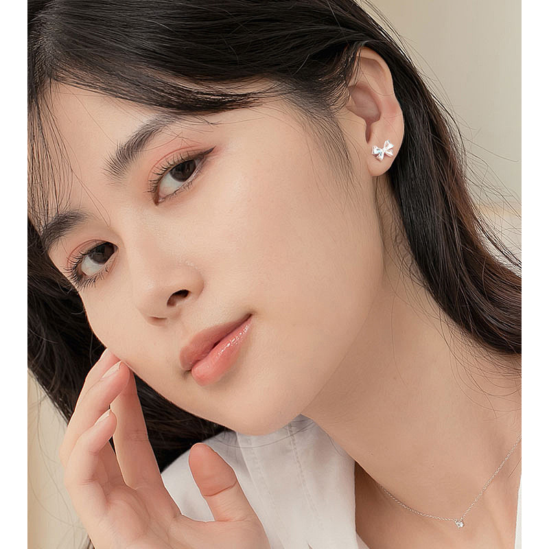 Bông tai nơ bạc tươi và thanh lịch S999