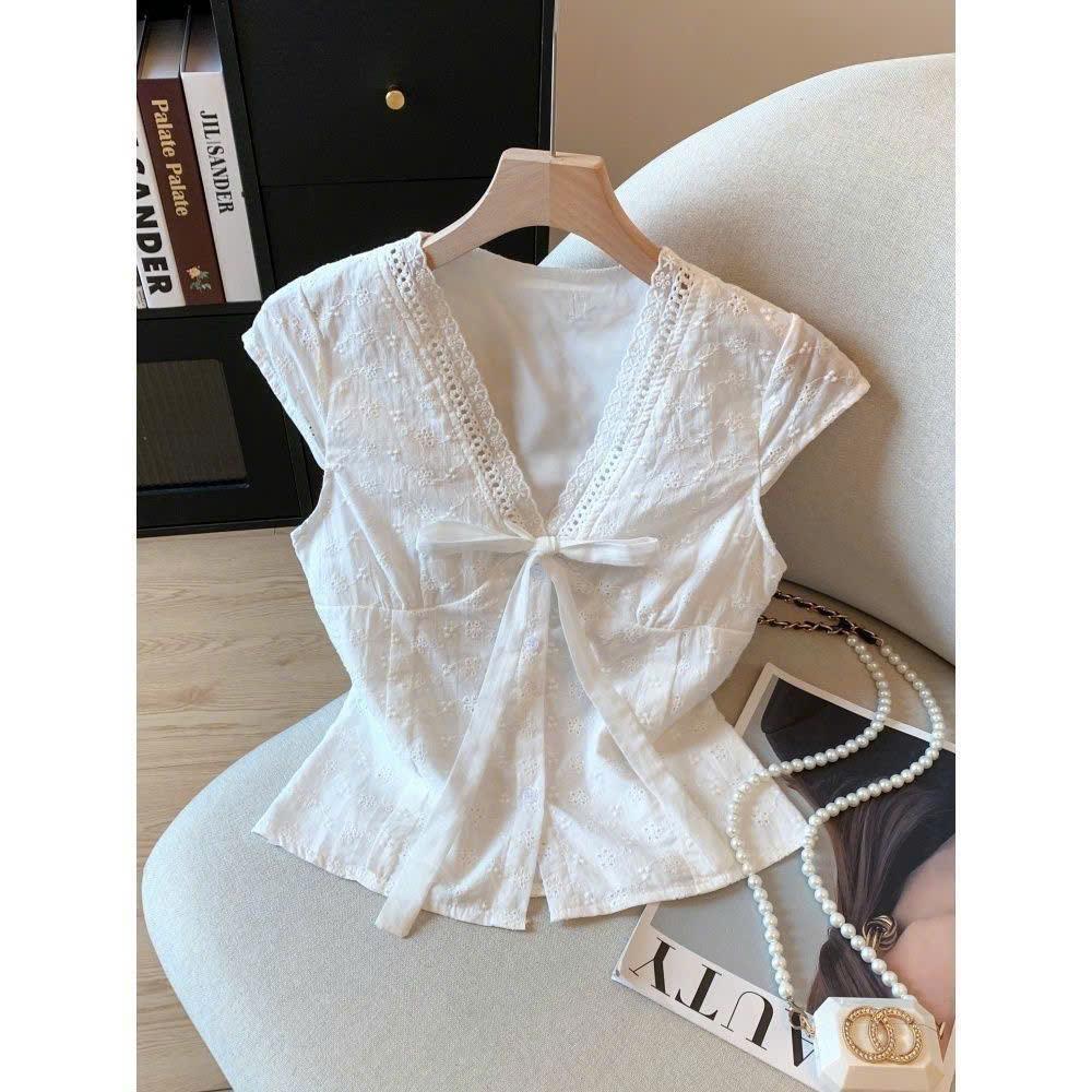 (HÀNG QCCC) Ao sơ mi trắng tay ngắn thiết kế cổ V phối ren buộc nơ bánh bèo dễ thương kiểu Pháp BASHOP SP456