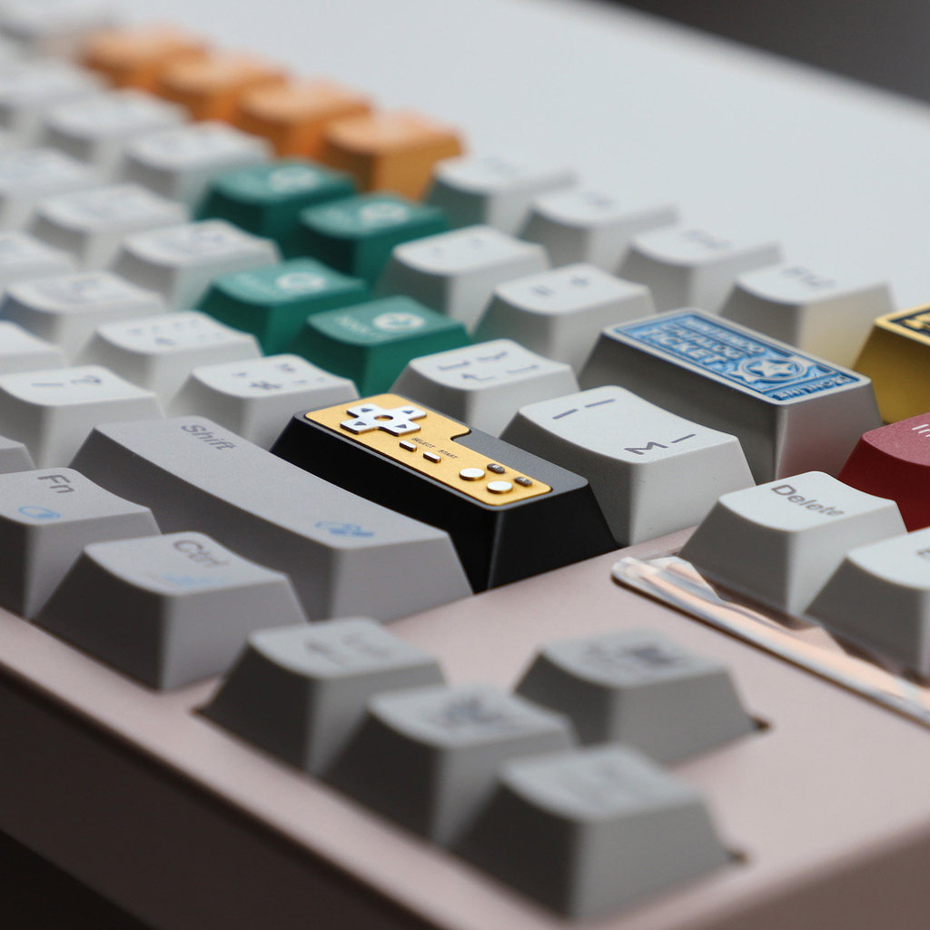 Keycap Artisan Kim Loại Gamepad Retro Mini Thiết Kế Tay Cầm Cổ Điển | KCAP - World of keycaps