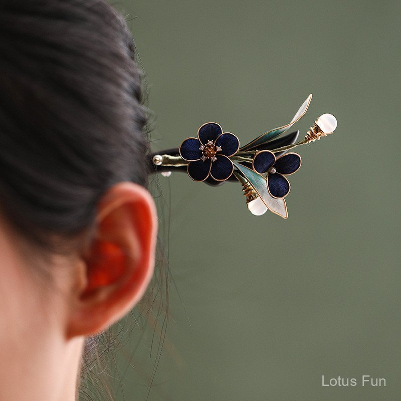 Kẹp tóc handmade từ nhung hoa và gỗ đàn hương - Phụ kiện thời trang dành cho nữ