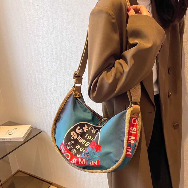 Túi Hợp Thời Trang Quốc Gia Nữ Vải Oxford Túi Messenger Cao Cấp 2025 Phong Cách Mới Hợp Thời Trang Nữ Phù Hợp Với Túi Đeo Vai Nữ