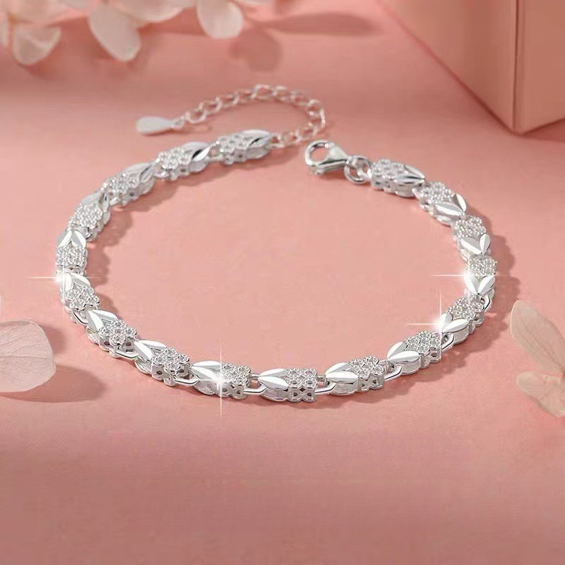 Vòng tay nữ thiết kế bốn leaf clover bằng bạc, vẻ đẹp ngọt ngào