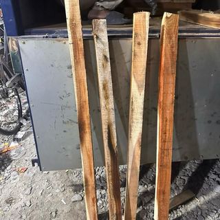 Thanh gỗ tràm tự nhiên. Cao 1M dày 5,5 vuông (1Mx5,5cmx5,5cm) hàng F1. Thanh gỗ dùng làm bàn, ghế, giường.