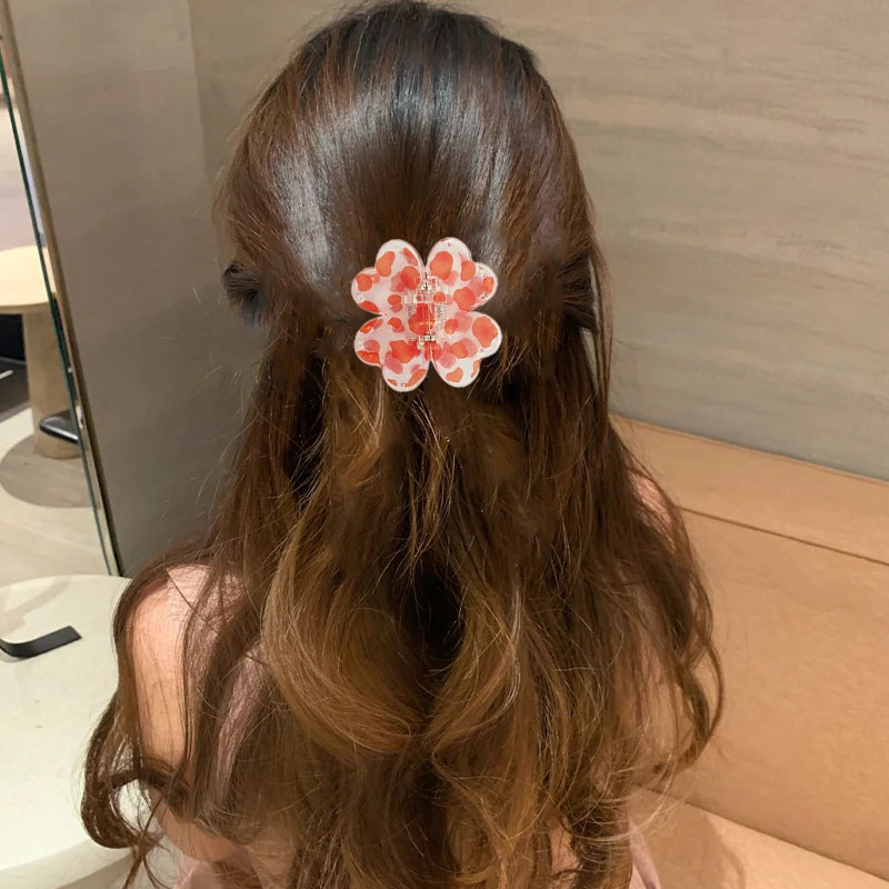 Kẹp tóc từ tính cỏ bốn lá thông minh, phụ kiện thời trang mới