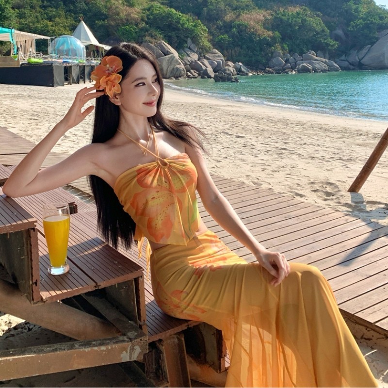 Set áo hoa + chân váy đuôi cá màu nhiệt đới trẻ trung
