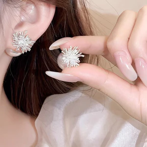 Bông Tai Ngọc Trai Hoa Hai Cánh - Thiết Kế Thời Trang Độc Đáo